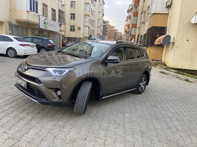 Toyota RAV4-4