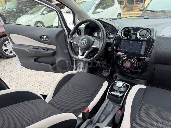 Nissan Note-9