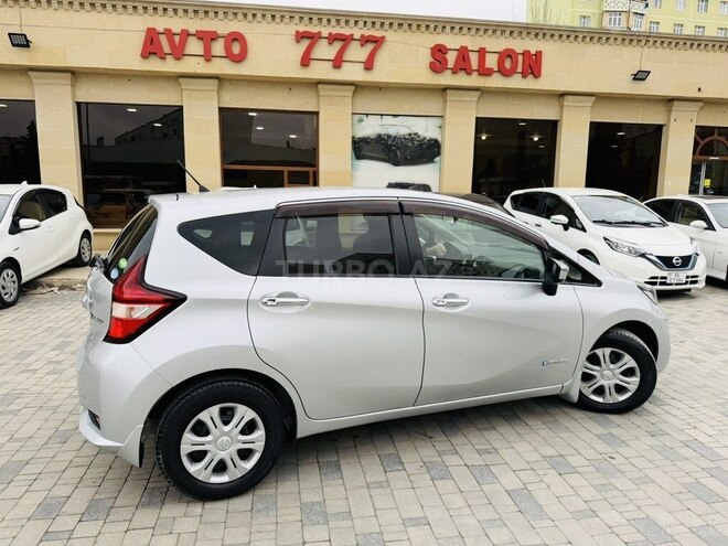 Nissan Note-6
