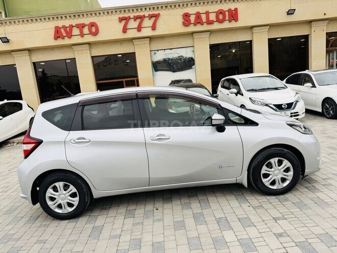 Nissan Note-4