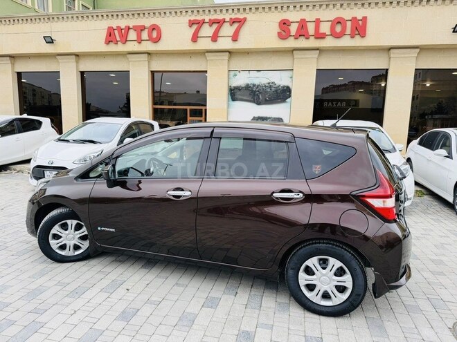 Nissan Note-8
