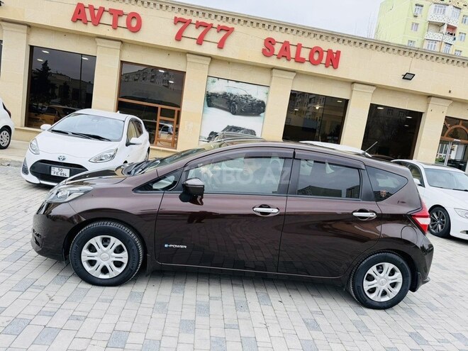 Nissan Note-5