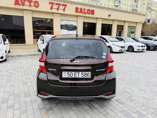 Nissan Note-7