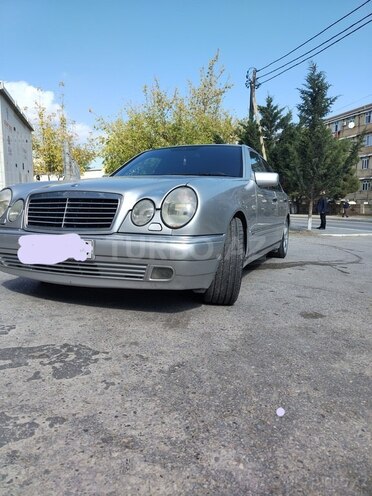 Mercedes E 280 1998, 200,000 km - 2.8 l - Siyəzən