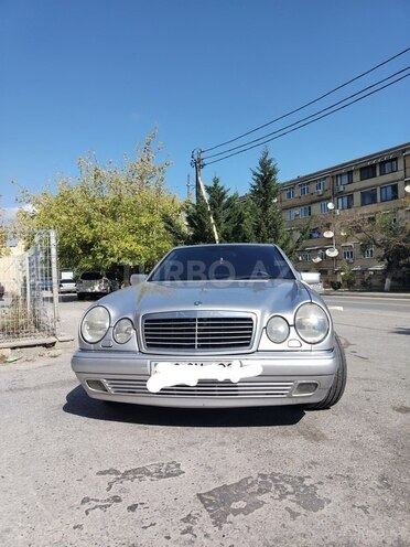 Mercedes E 280 1998, 200,000 km - 2.8 l - Siyəzən