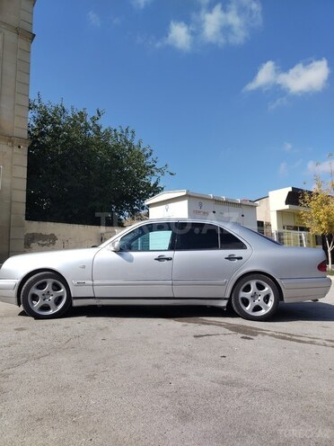 Mercedes E 280 1998, 200,000 km - 2.8 l - Siyəzən