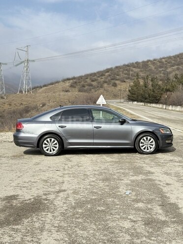 Volkswagen Passat (North America) 2016, 262,000 km - 1.8 л - Ağsu
