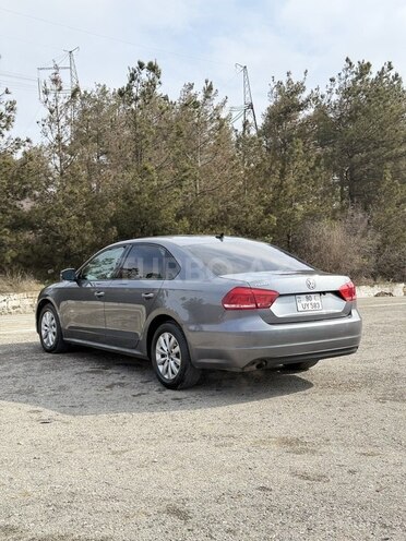 Volkswagen Passat (North America) 2016, 262,000 km - 1.8 л - Ağsu