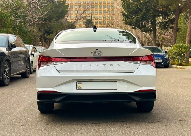Hyundai Elantra 2021, 95,800 km - 2.0 l - Bakı