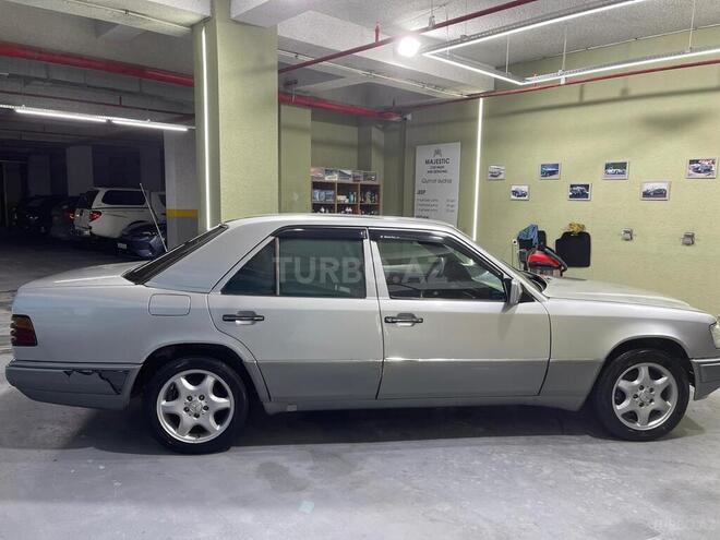 Mercedes E 220 1994, 387,000 km - 2.2 l - Bakı