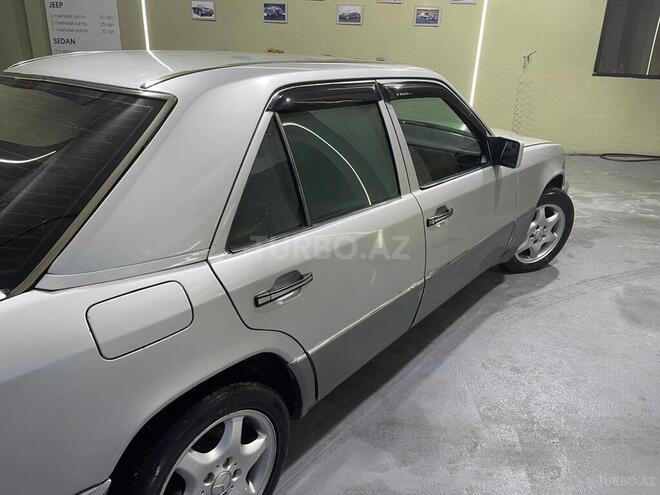 Mercedes E 220 1994, 387,000 km - 2.2 l - Bakı
