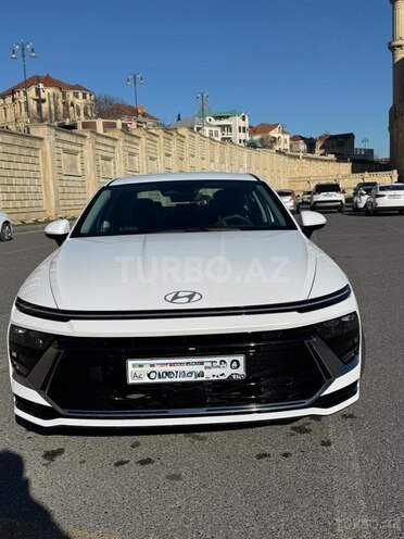 Hyundai Sonata-1