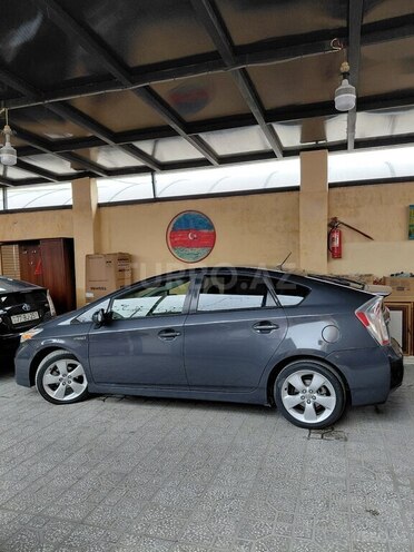 Toyota Prius 2015, 130,559 km - 1.8 л - Bakı