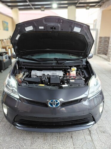 Toyota Prius 2015, 130,559 km - 1.8 л - Bakı
