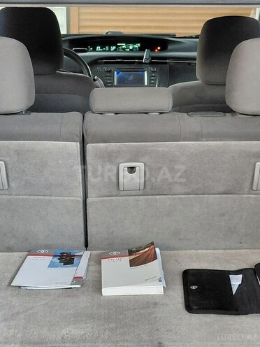 Toyota Prius 2015, 130,559 km - 1.8 л - Bakı