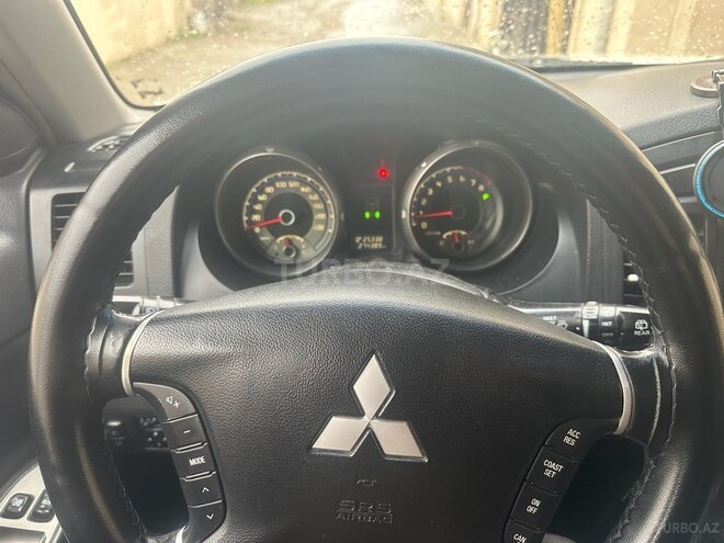 Mitsubishi Pajero 2008, 274,380 km - 3.0 l - Bakı