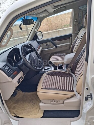 Mitsubishi Pajero 2008, 63,400 km - 3.0 l - Bakı