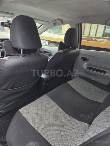 Toyota Prius C-9