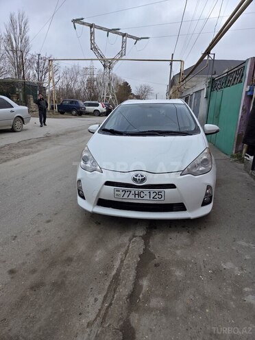 Toyota Prius C-11