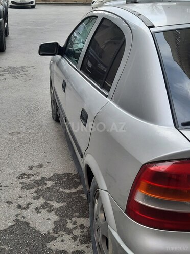 Opel Astra-2