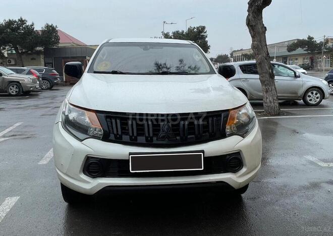 Mitsubishi L200 2018, 351,000 km - 2.5 л - Bakı
