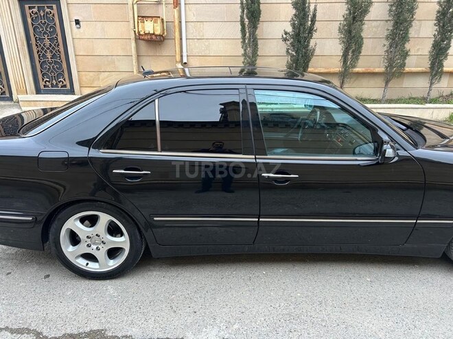 Mercedes E 320-5