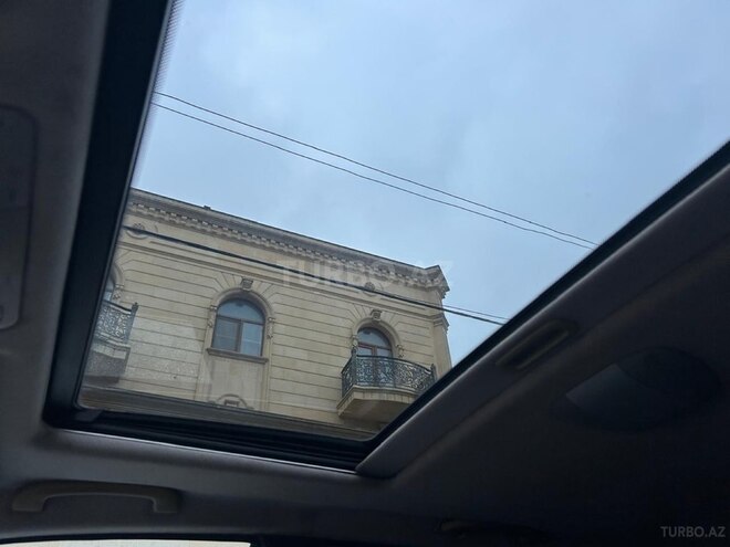 Mercedes E 320-21