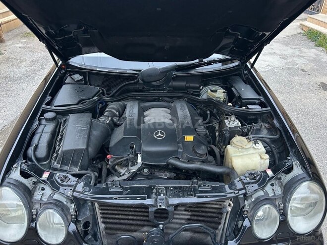 Mercedes E 320-12