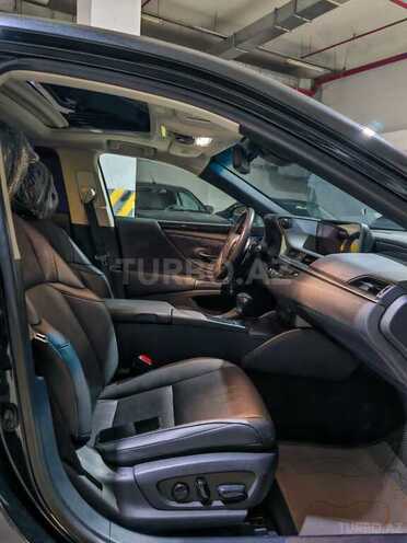 Lexus ES 300h 2021, 56,000 km - 2.5 л - Bakı