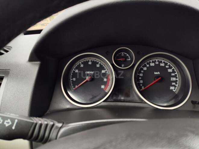 Opel Astra 2008, 271,000 km - 1.4 л - Balakən