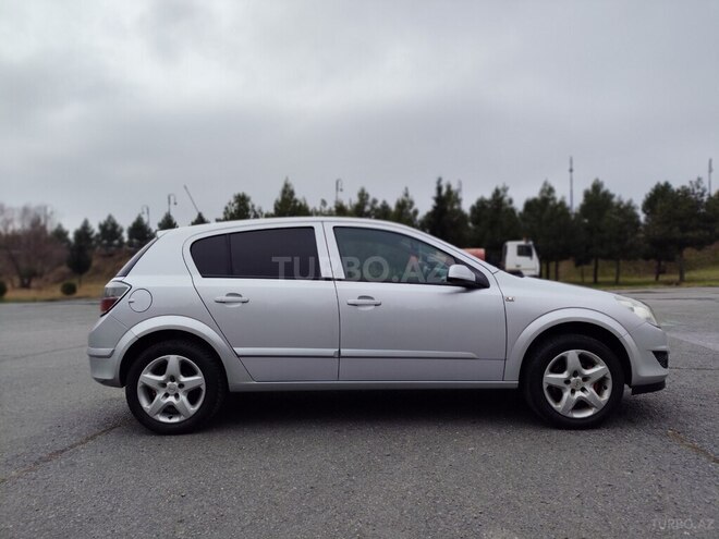 Opel Astra 2008, 271,000 km - 1.4 л - Balakən