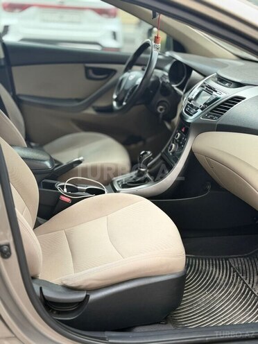 Hyundai Elantra 2015, 205,123 km - 1.8 l - Bakı
