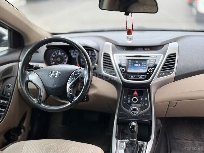 Hyundai Elantra 2015, 205,123 km - 1.8 l - Bakı