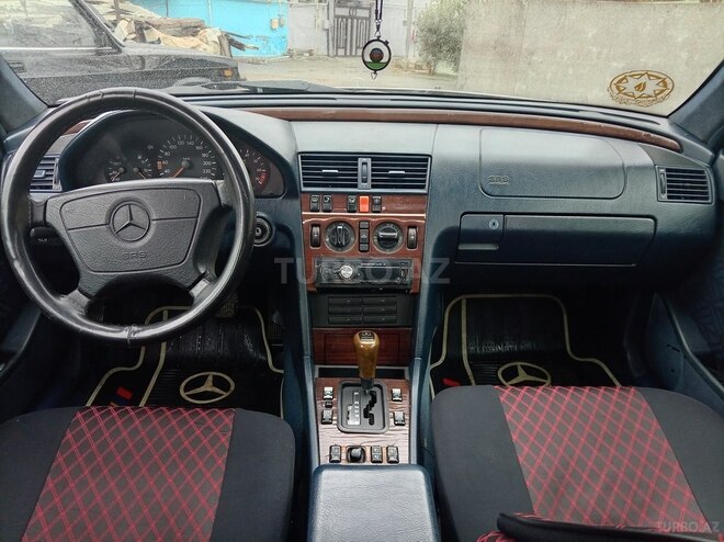 Mercedes C 200 1995, 318,000 km - 2.0 l - Bakı