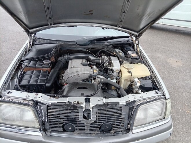 Mercedes C 200 1995, 318,000 km - 2.0 l - Bakı