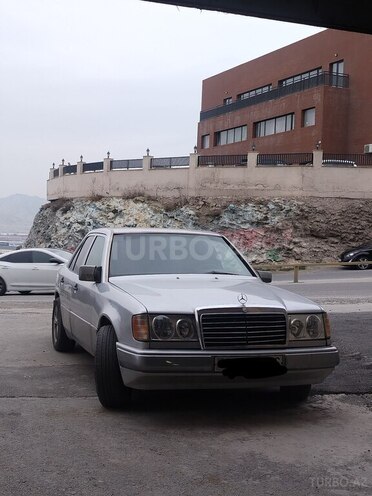 Mercedes 200 E 1993, 215,000 km - 2.0 л - Bakı