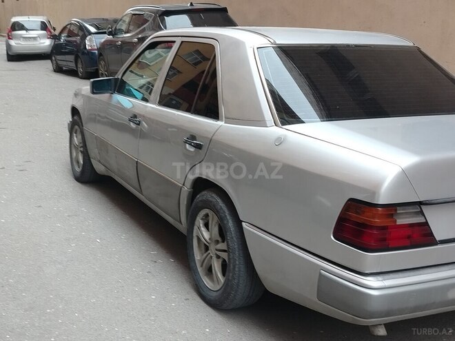 Mercedes 200 E 1993, 215,000 km - 2.0 л - Bakı