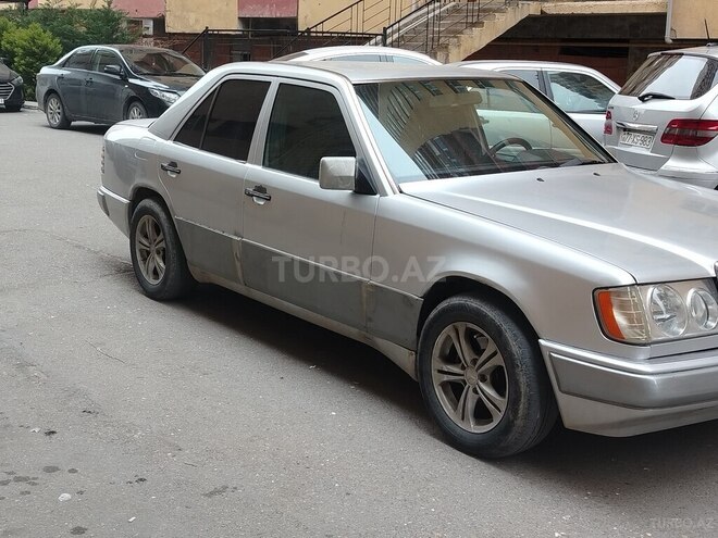 Mercedes 200 E 1993, 215,000 km - 2.0 л - Bakı