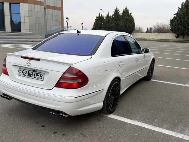 Mercedes E 240 2002, 301,500 km - 2.6 l - Saatlı