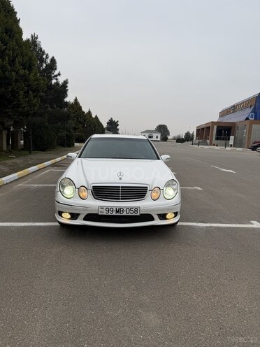 Mercedes E 240 2002, 301,500 km - 2.6 l - Saatlı