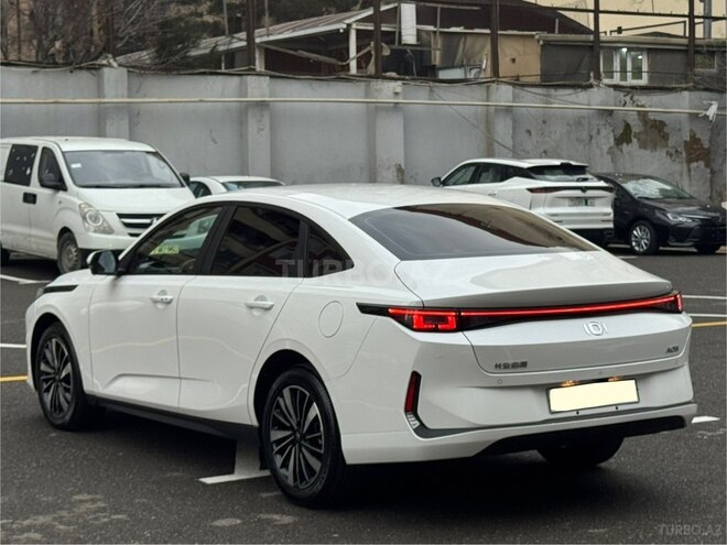 Changan Qiyuan A05 2024, 12,000 km - 1.5 л - Bakı