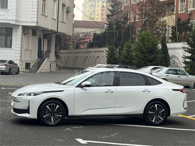 Changan Qiyuan A05 2024, 12,000 km - 1.5 л - Bakı