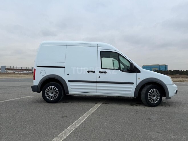 Ford Tourneo Connect-3