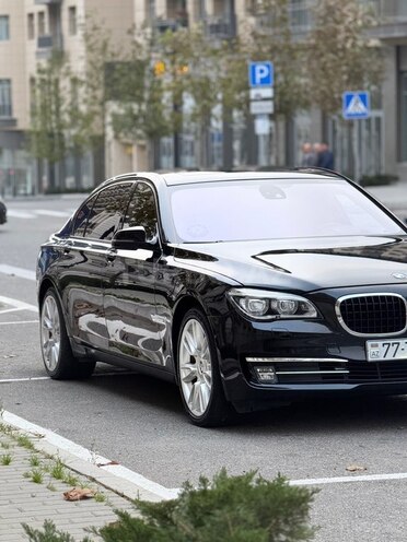 BMW 750 2011, 240,000 km - 4.4 l - Bakı
