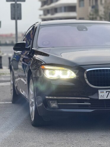 BMW 750 2011, 240,000 km - 4.4 l - Bakı