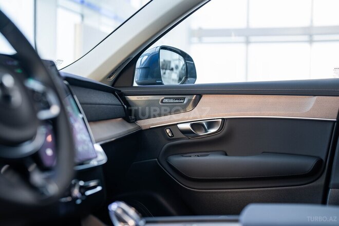 Volvo XC90-13