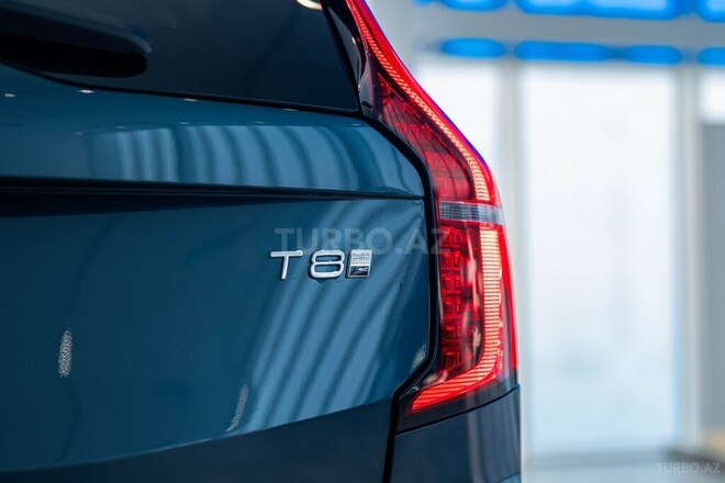 Volvo XC90-10