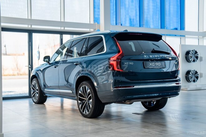 Volvo XC90-8