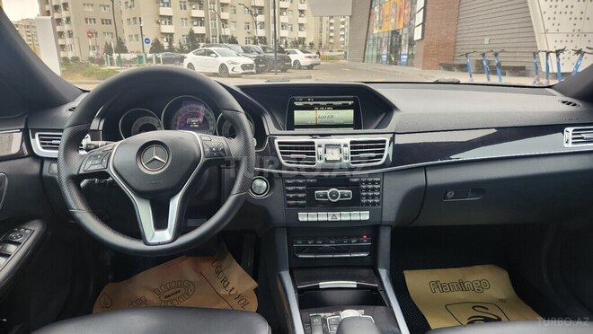 Mercedes E 400-6
