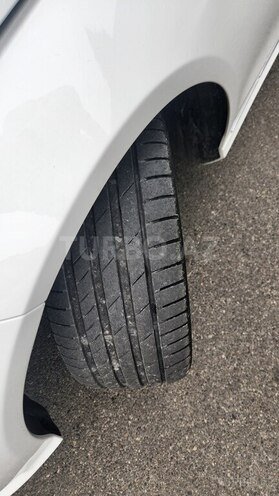 Mercedes E 400-16